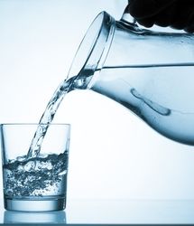 آب به میزان کافی مصرف کنید،کلید پیشگیری از مشکلات کلیوی