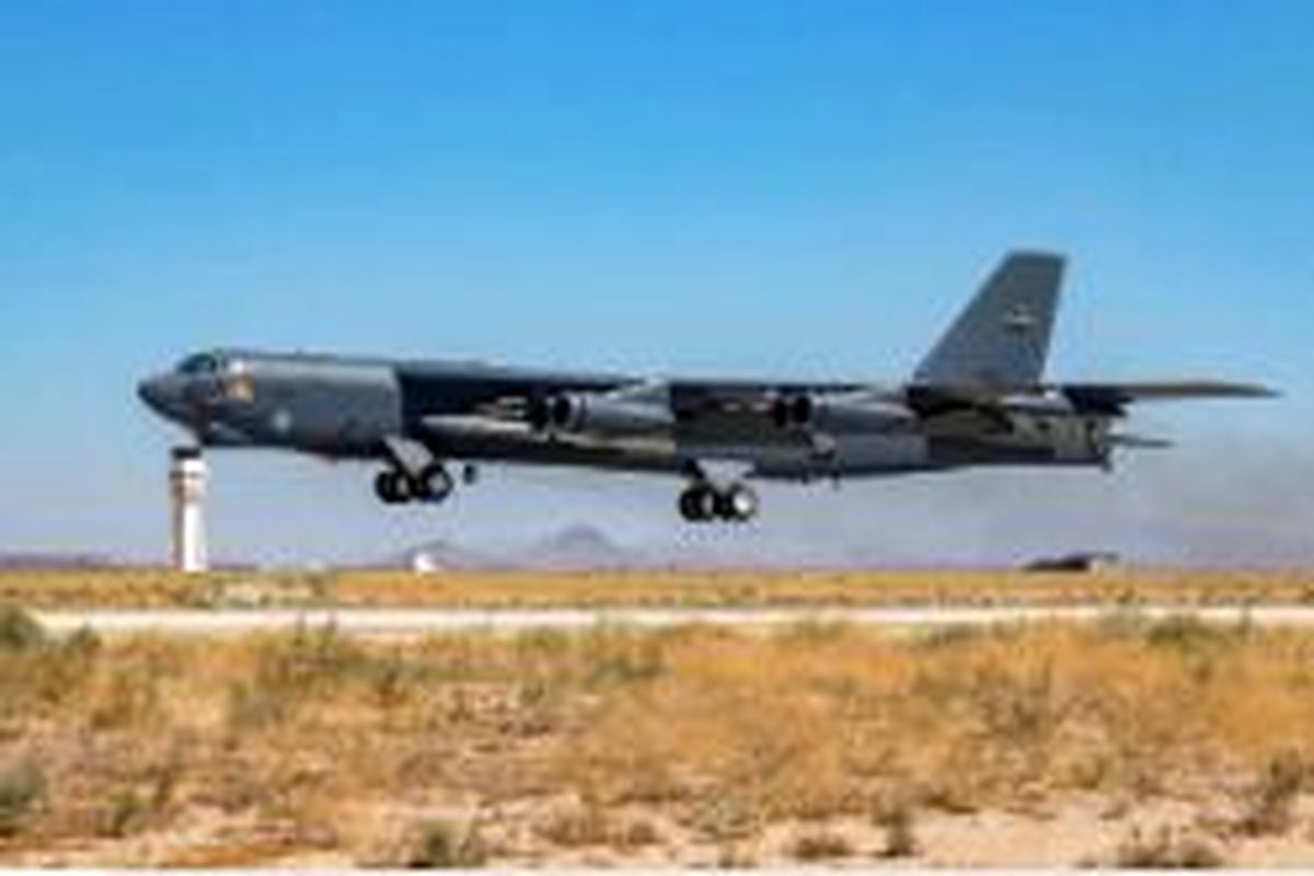 ورود B-52 های آمریکا به خاورمیانه