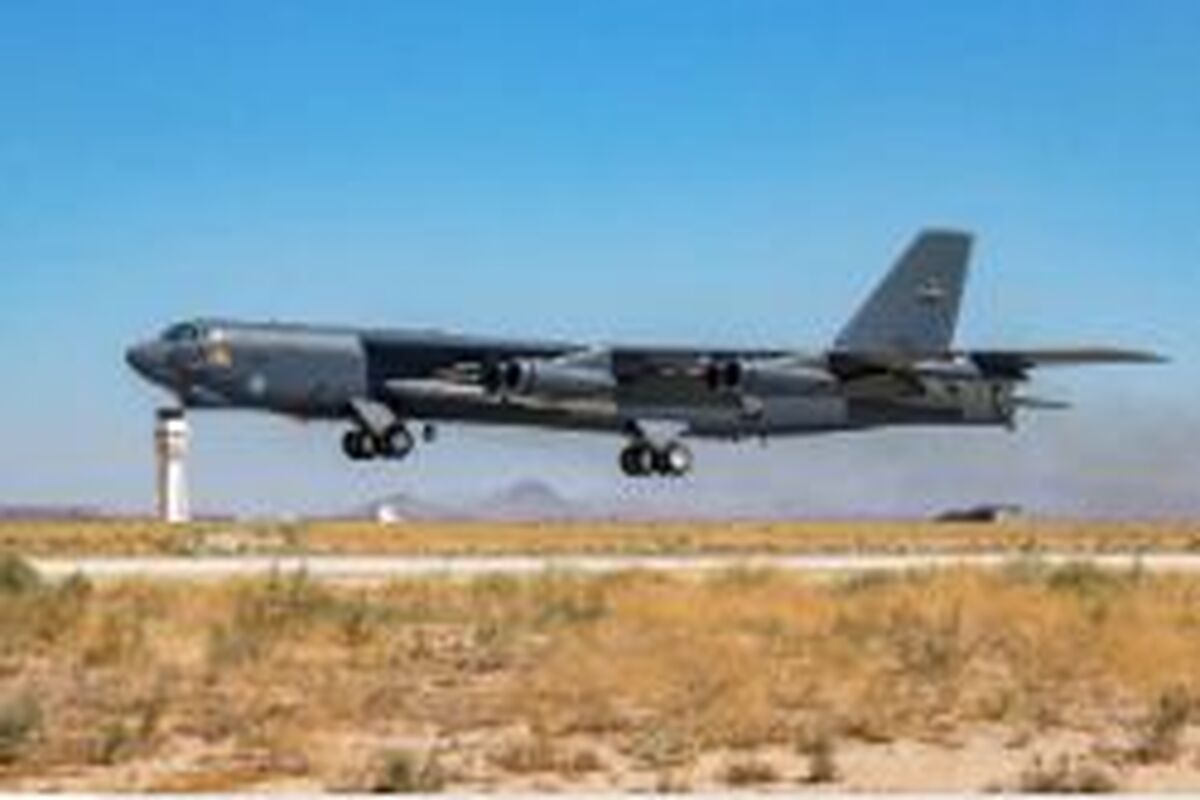 ورود B-52 های آمریکا به خاورمیانه
