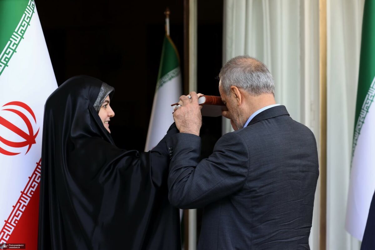 اتفاق شگفت و بی بدیل  در ساختمان ریاست جمهوری ایران

