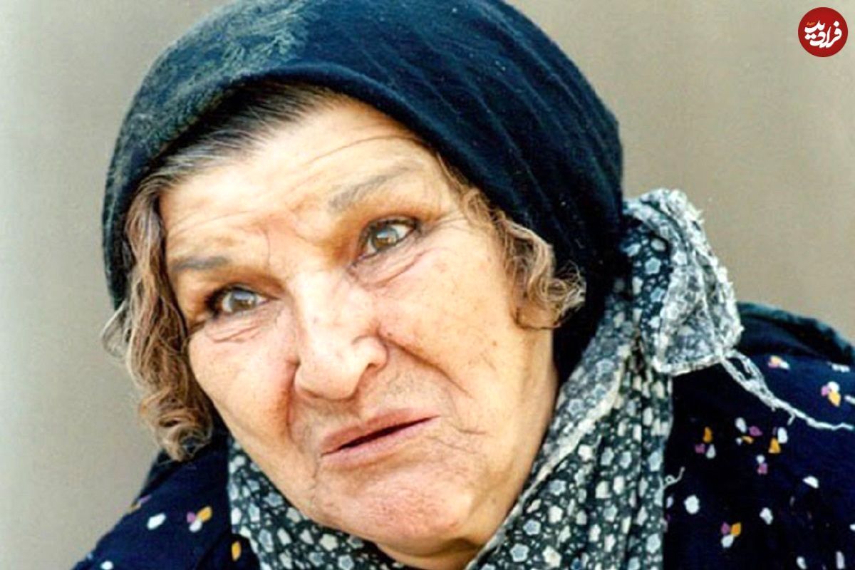 چهره دیده نشده ماهچهره خلیلی ۲۴ سال پیش در کنار مادربزرگ اش پروین سلیمانی