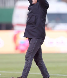 پشت پرده حرکات عجیب و هیجانی سرمربی استقلال در کنار زمین