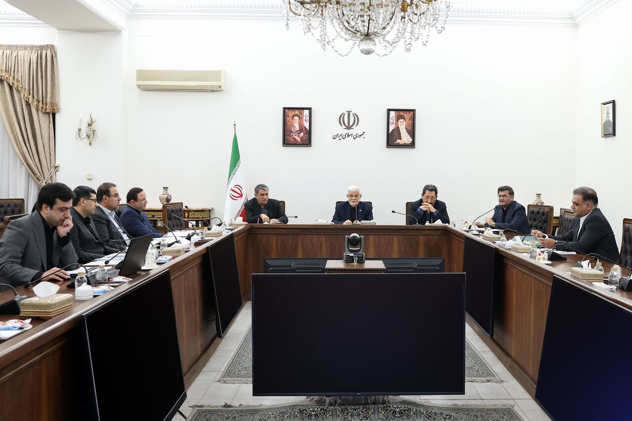 مخالفت عارف با واردات بی رویه