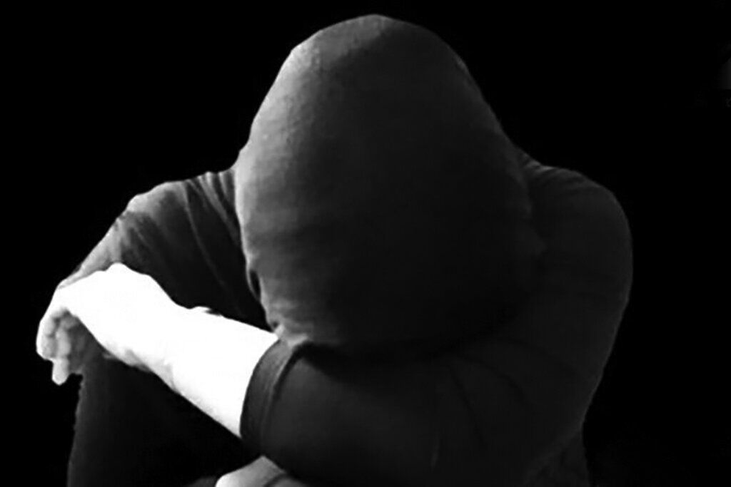 سوء استفاده جنسی سه ساله مدیر شرکت از دختر جوان/از من فیلم مستهجن گرفته بود و تهدیدم میکرد..