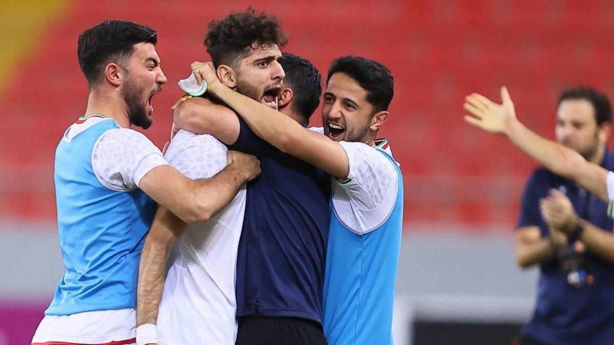 مهاجم سابق پرسپولیس رسماً آبی‌پوش شد !