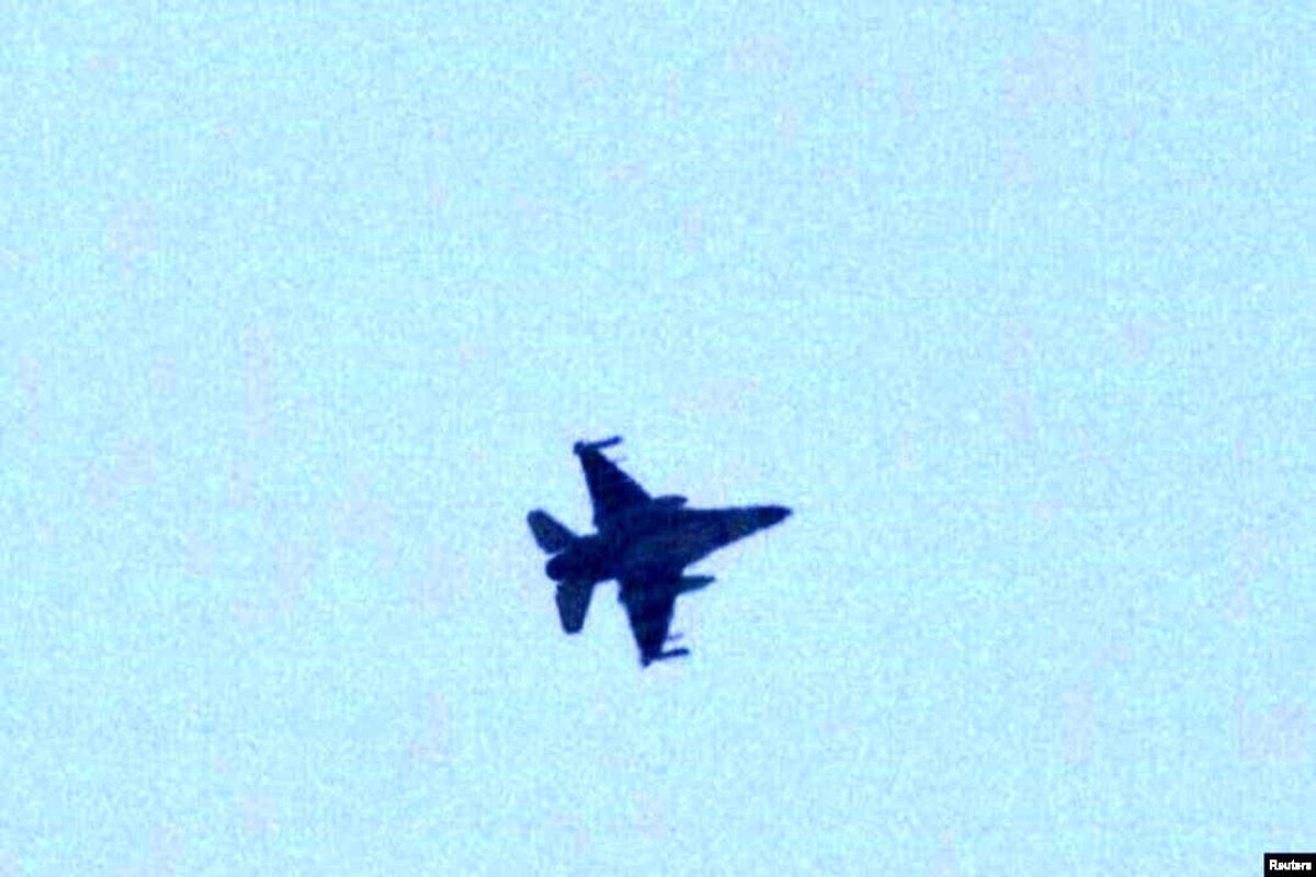 فوری؛ دیده شدن یک جنگنده در آسمان تهران